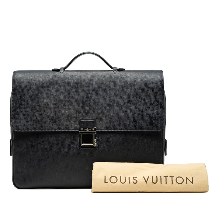 Louis Vuitton Taiga Vassili PM
