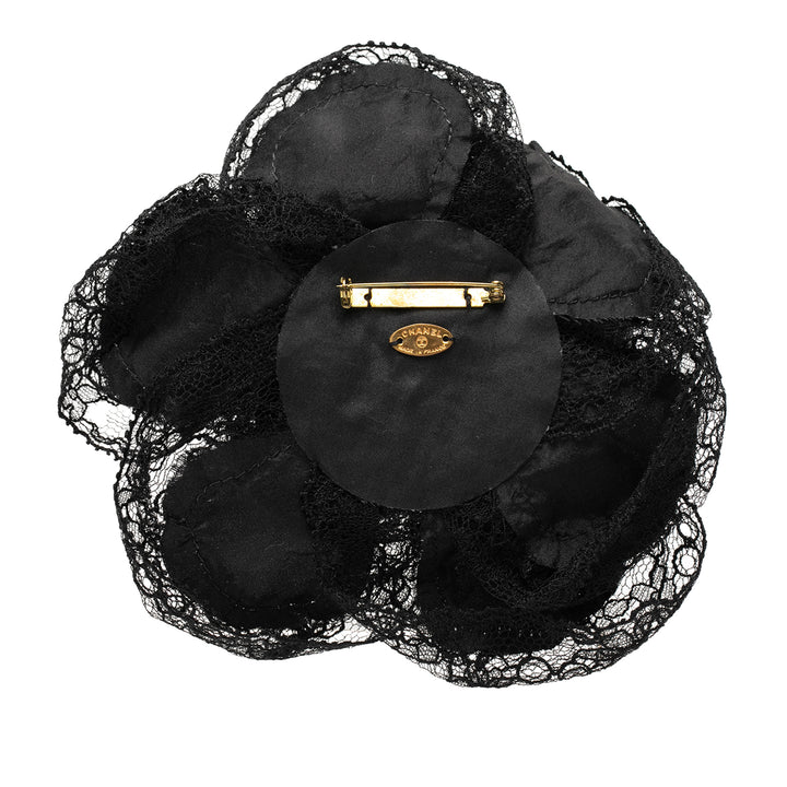 Chanel Lace et Toile Camellia Broche