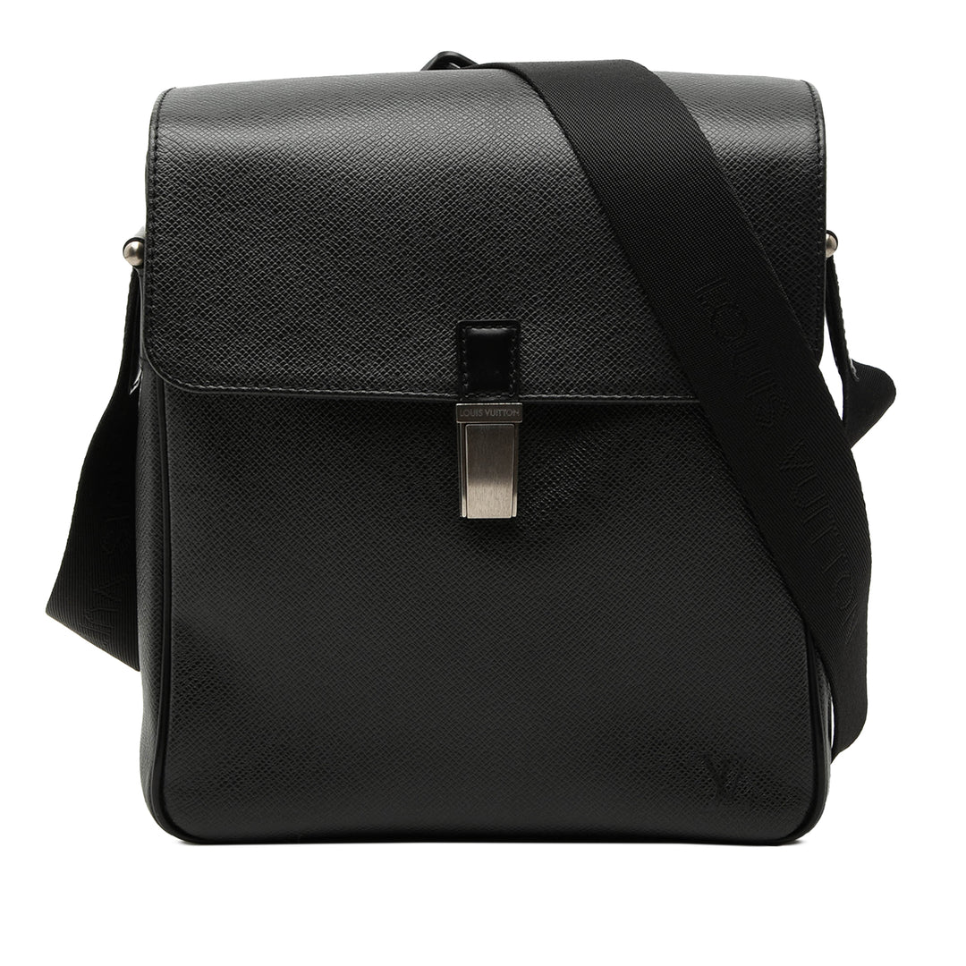 Louis Vuitton Taiga Yaranga