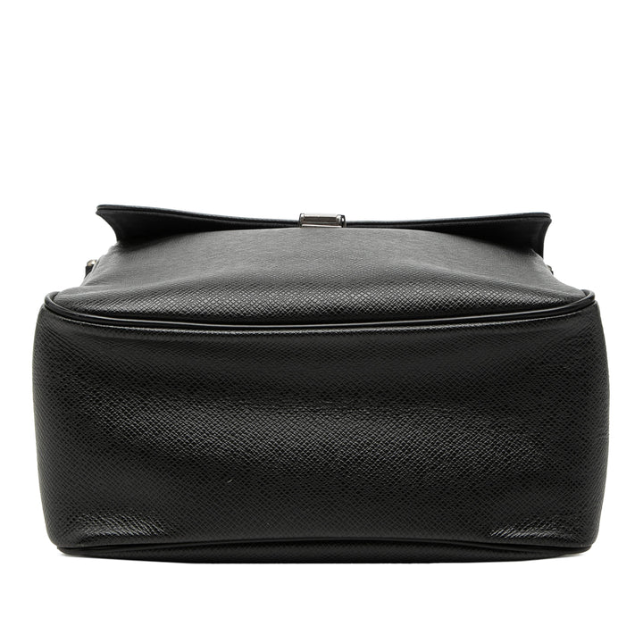 Louis Vuitton Taiga Yaranga