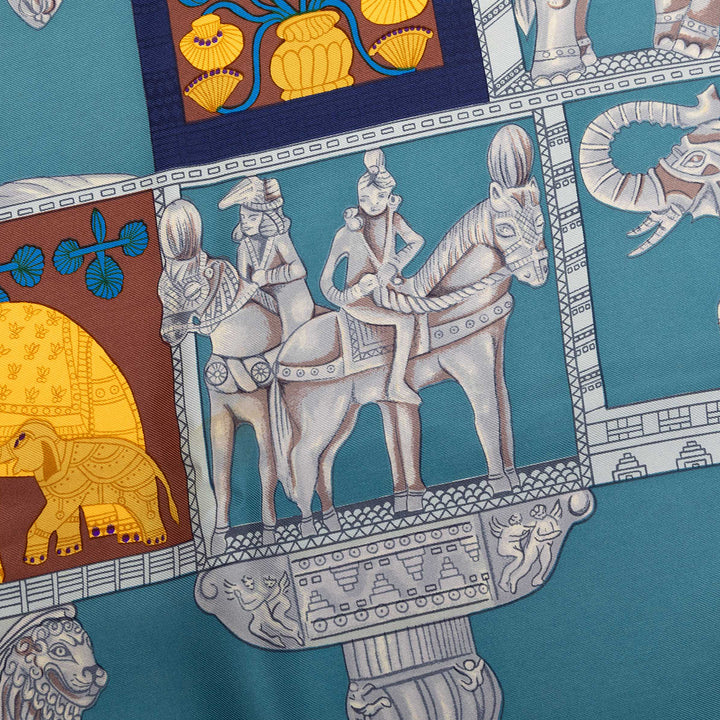 Hermès Carré Torana 90 Bleu – vue 4 – GABY PARIS
