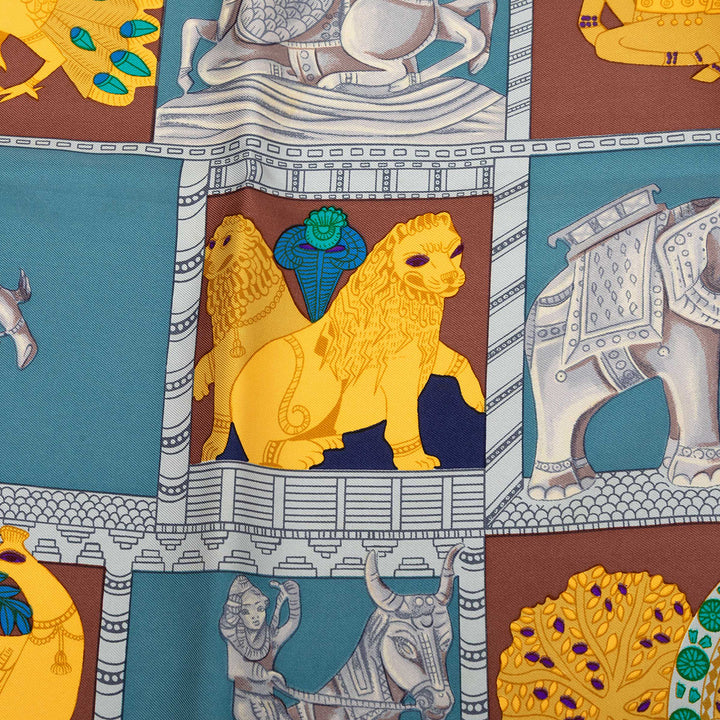 Hermès Carré Torana 90 Bleu – vue 6 – GABY PARIS