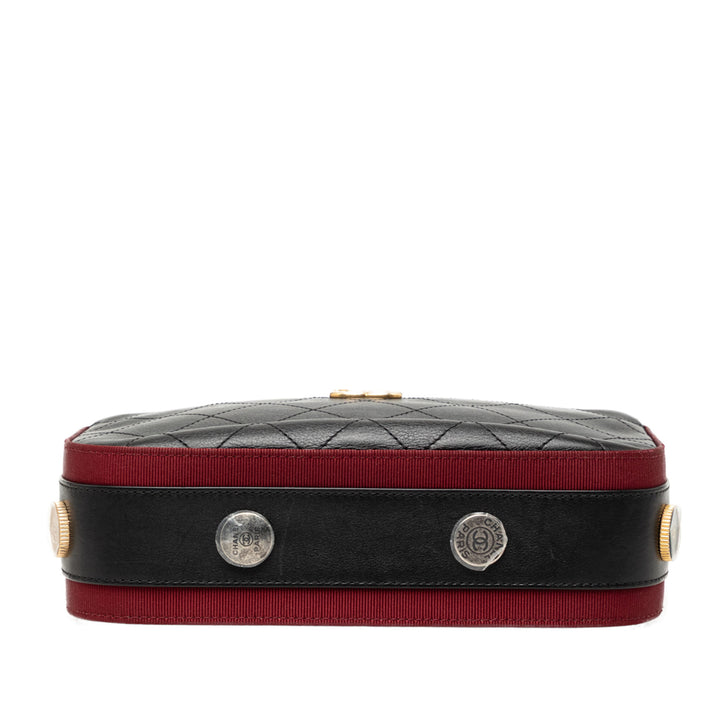 Chanel Cuir de veau Grosgrain Surpiqué Button Up Camera Étui