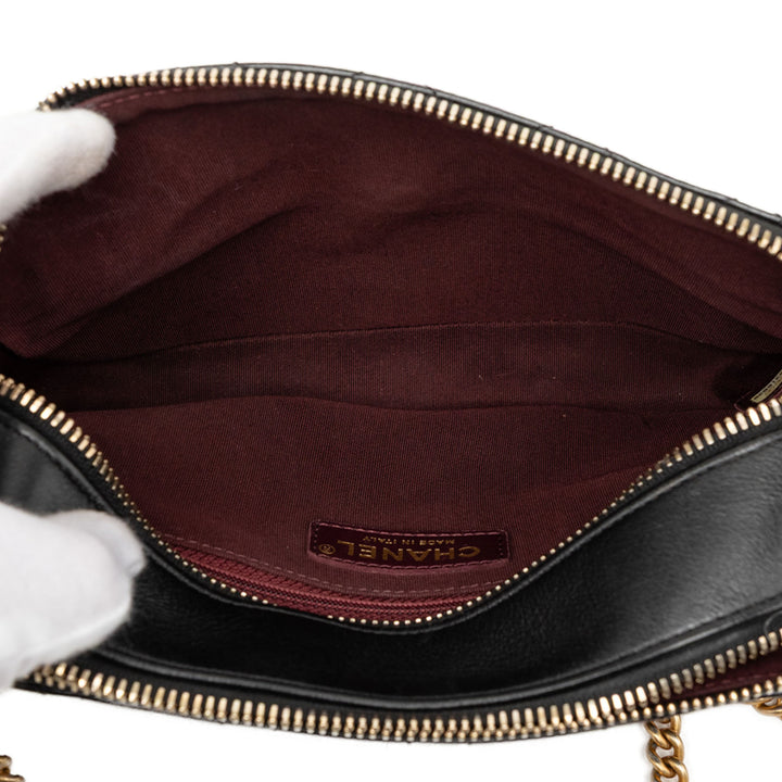 Chanel Cuir de veau Grosgrain Surpiqué Button Up Camera Étui