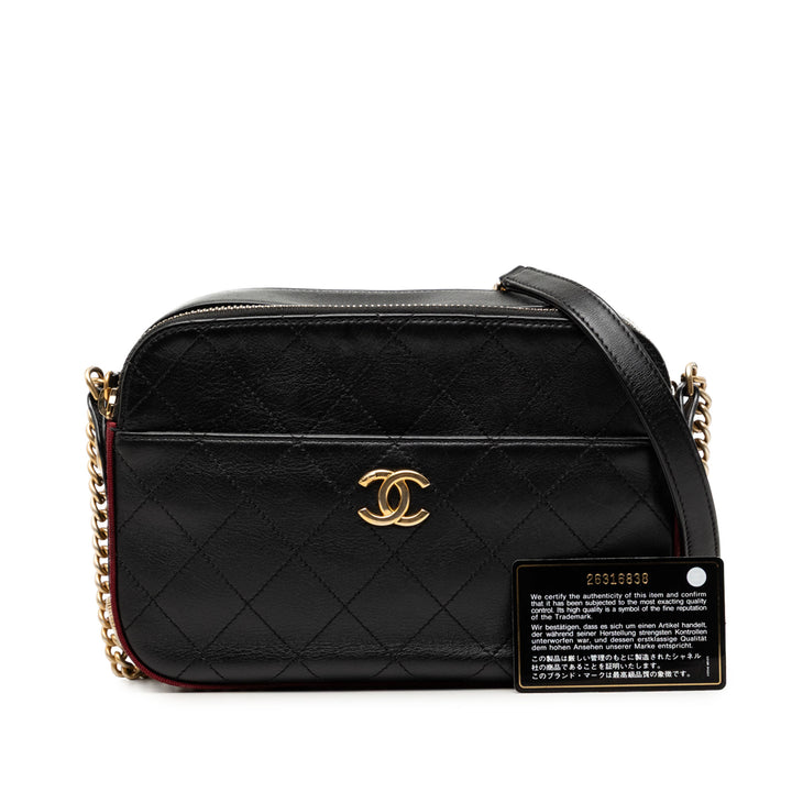 Chanel Cuir de veau Grosgrain Surpiqué Button Up Camera Étui