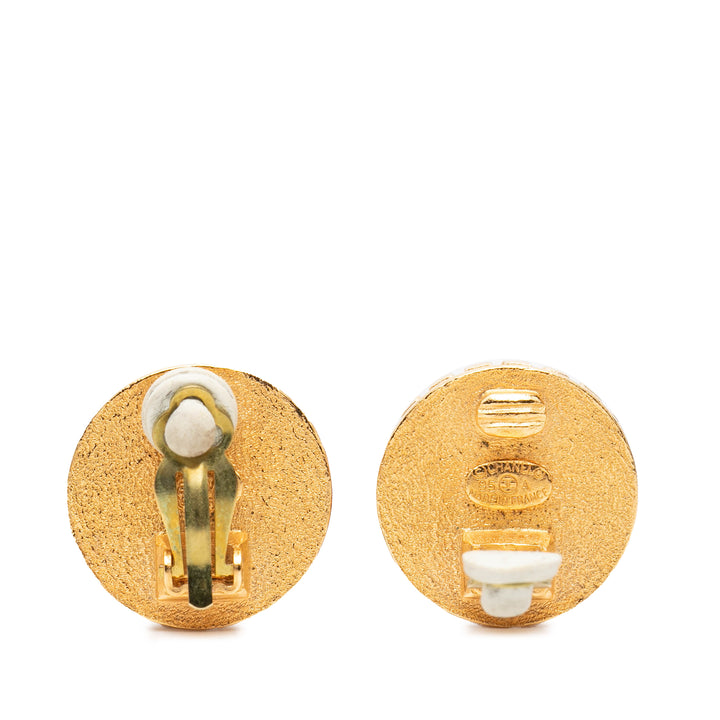 Chanel plaqué Coco Coin Motif Clip On Boucles d’oreilles