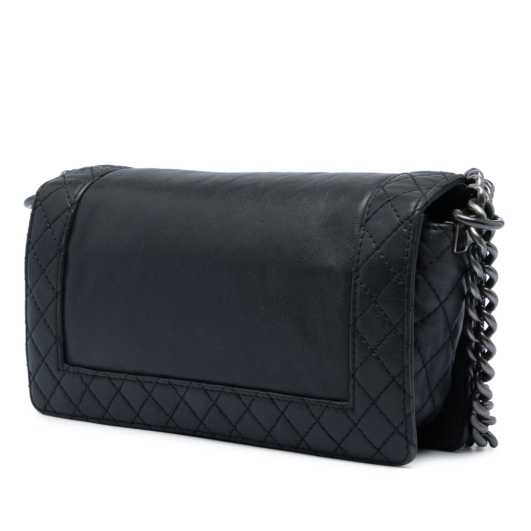 Chanel Old Medium Cuir d’agneau Boy Reverso à rabat
