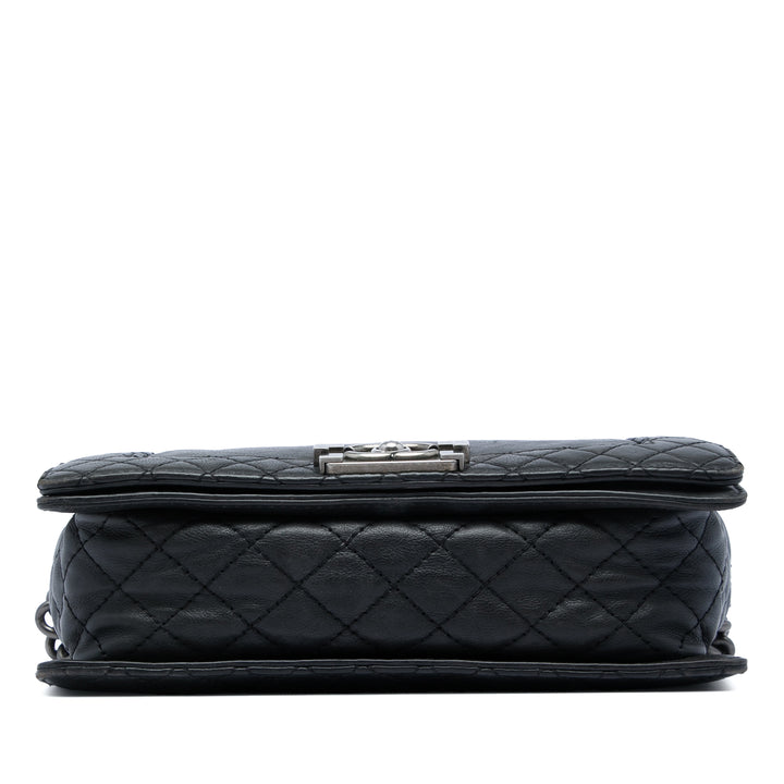 Chanel Old Medium Cuir d’agneau Boy Reverso à rabat