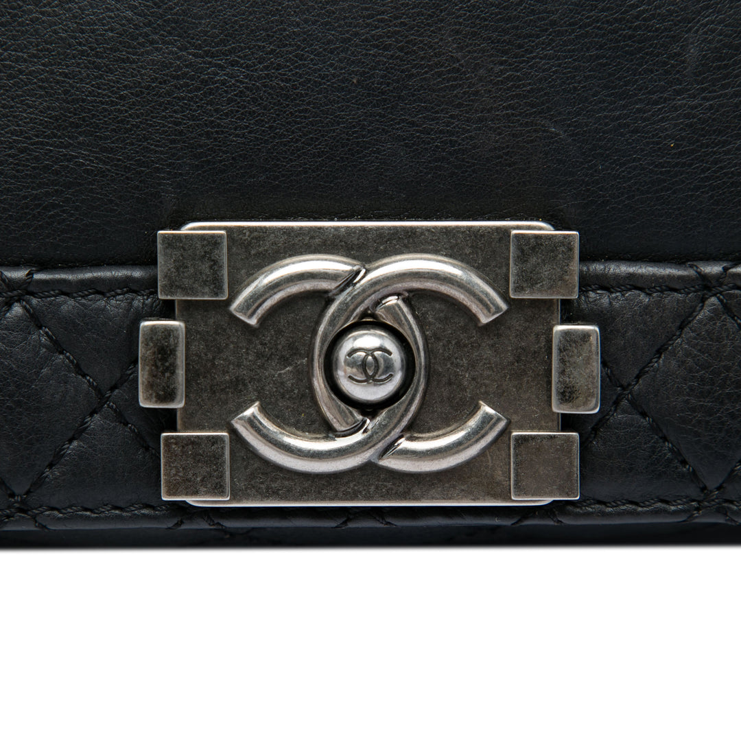 Chanel Old Medium Cuir d’agneau Boy Reverso à rabat