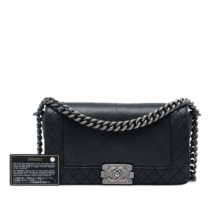 Chanel Old Medium Cuir d’agneau Boy Reverso à rabat