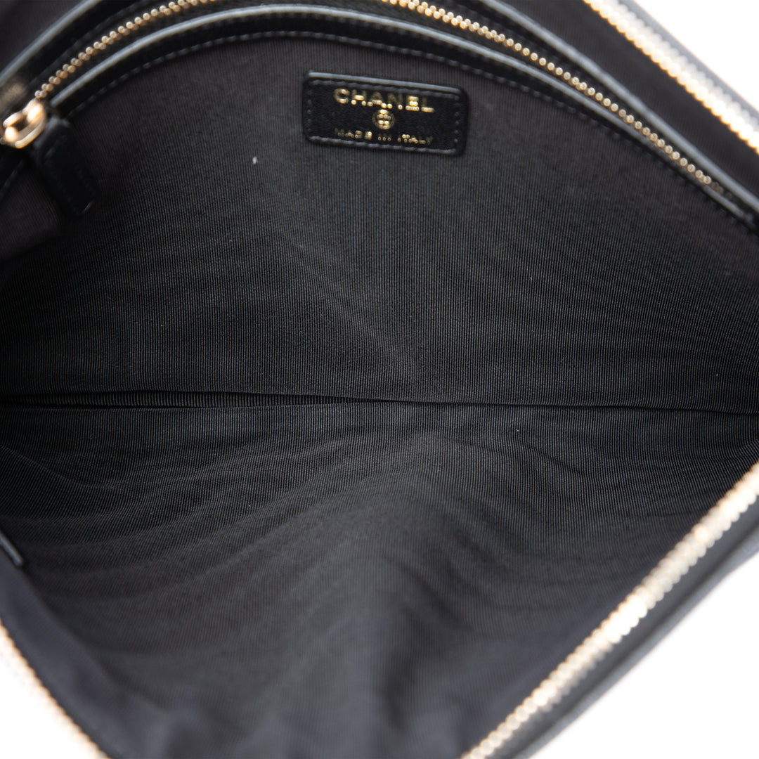 Chevron Mademoiselle O Étui Pochette Moyen Cuir caviar Noir