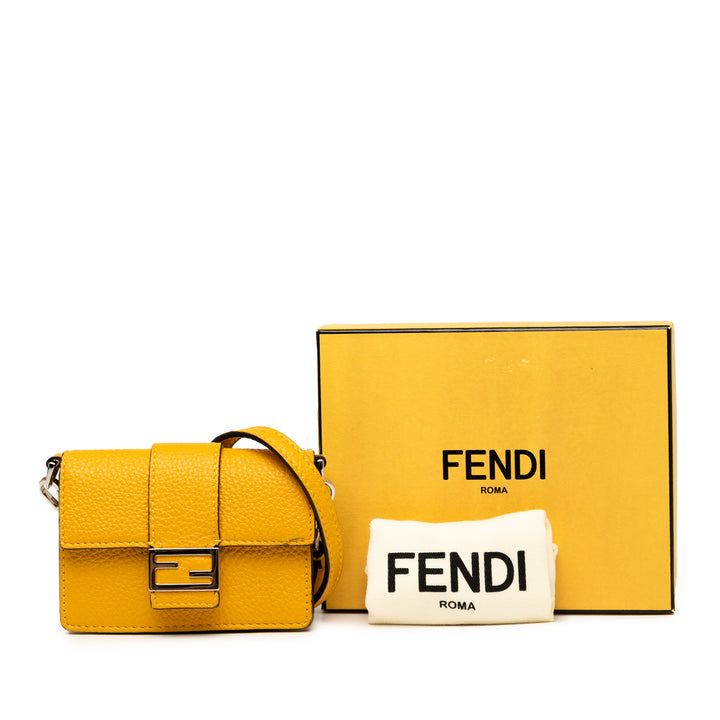 Fendi Micro Cuir Flat Baguette Sac porté croisé