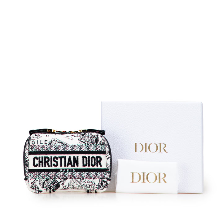 Dior Toile Embroidered Plan De Paris Cosmetic Pochette Blanc – GABY PARIS Authentique