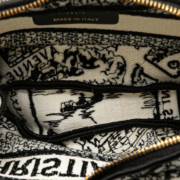 Dior Toile Embroidered Plan De Paris Cosmetic Pochette Blanc – GABY PARIS Authentique