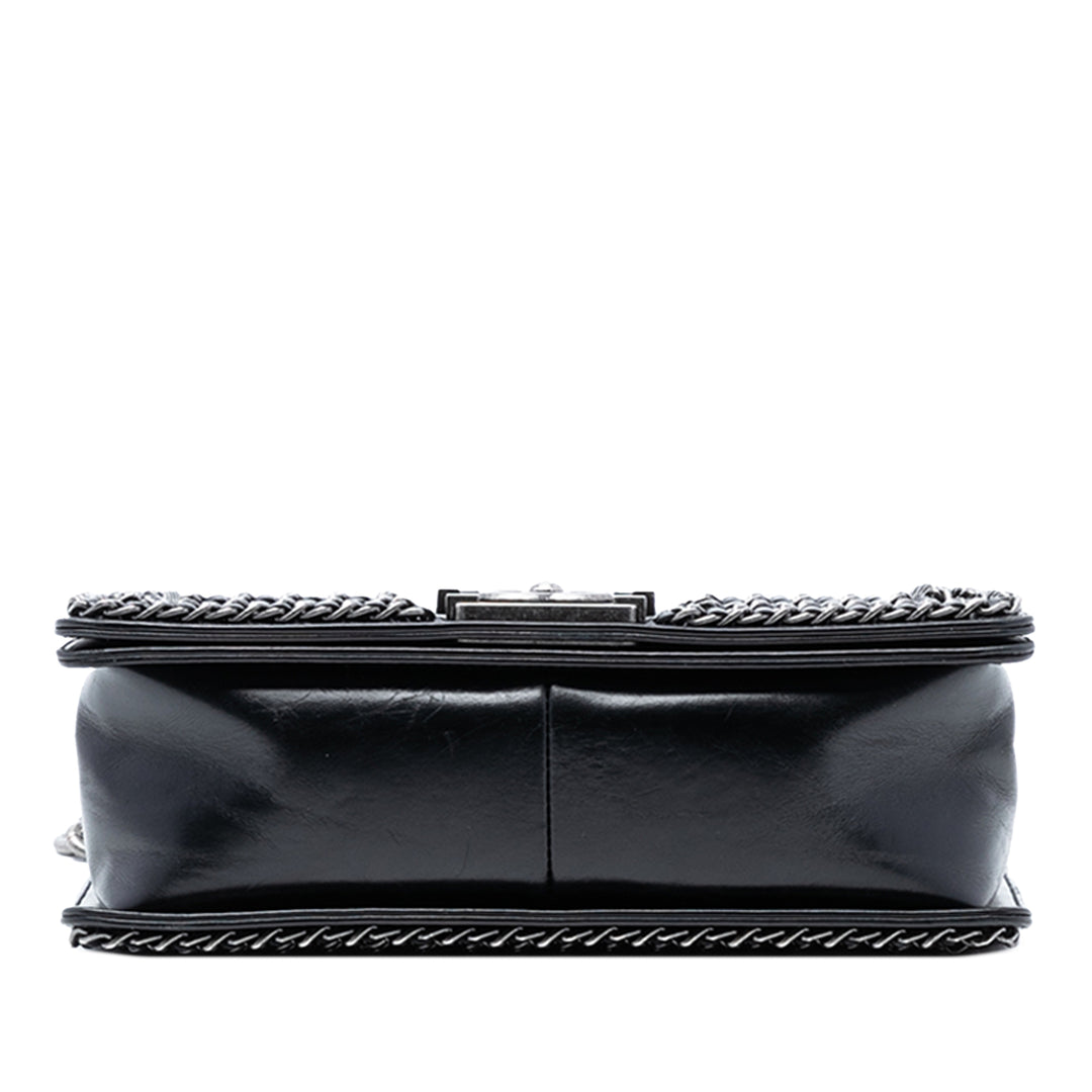 Chanel Old Medium Matelassé Glazed Cuir de veau Sac rond à chaîne Boy à rabat – GABY PARIS Authentique