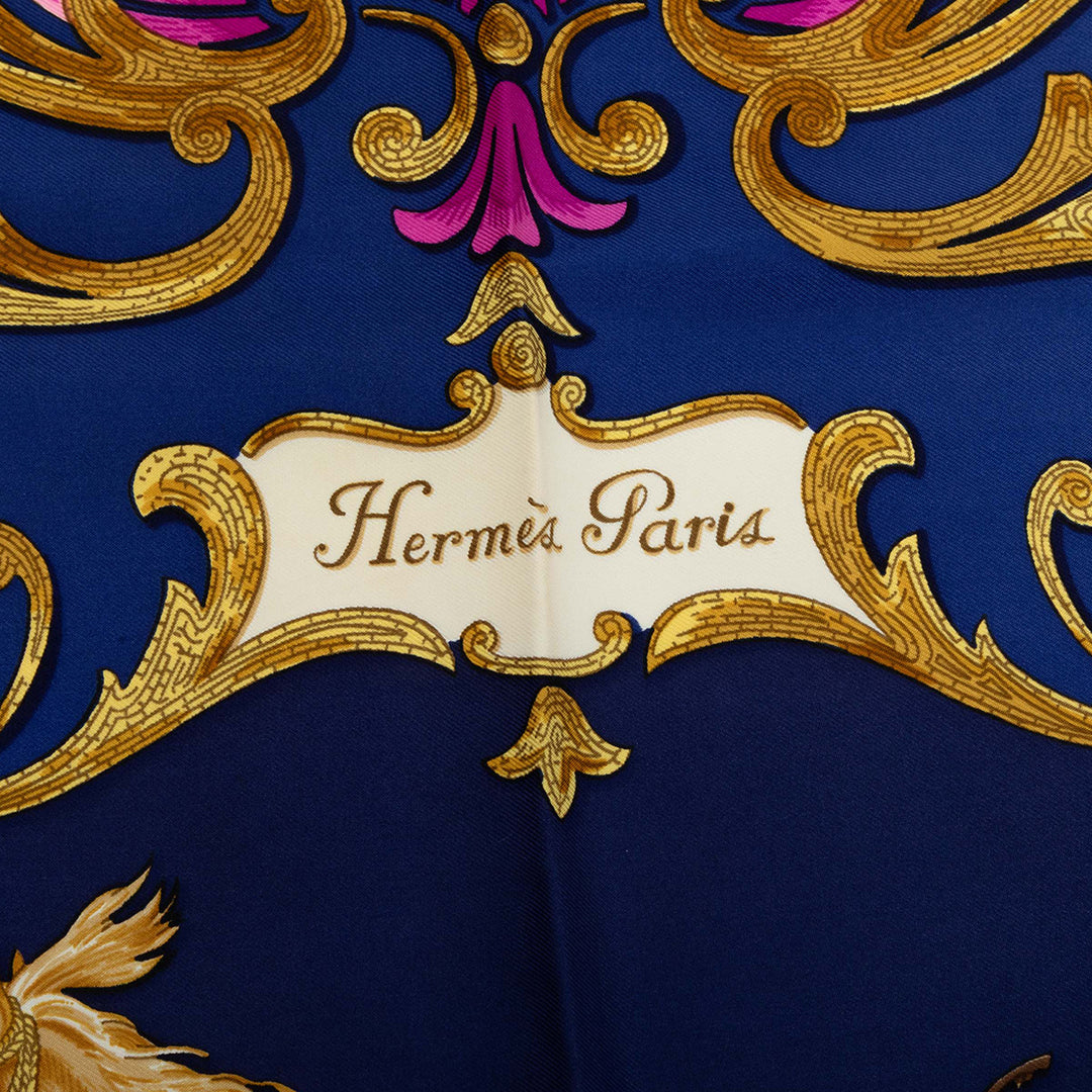 Hermès Cheval Turc Foulard 90 Bleu – vue 6 – GABY PARIS