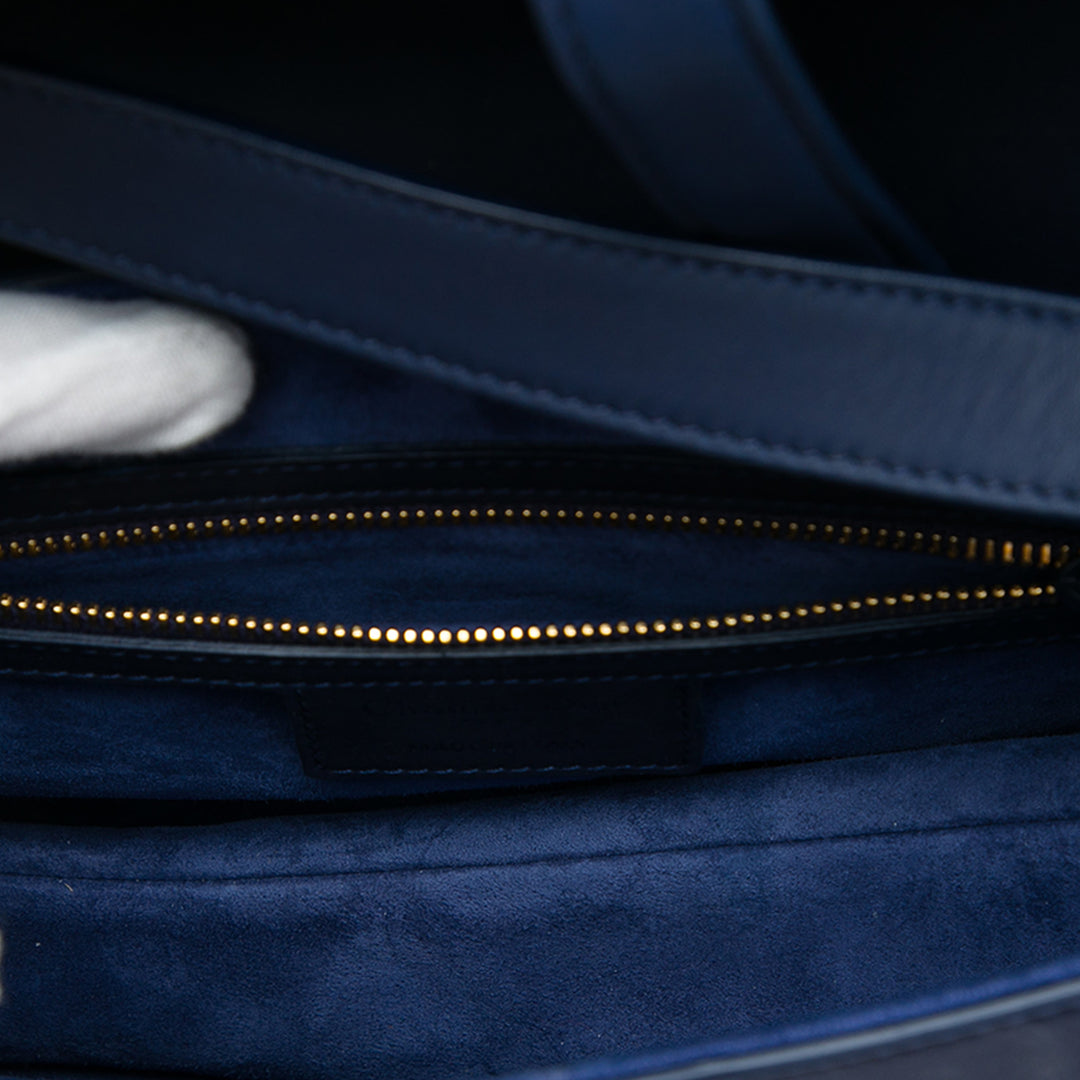 Dior Ultra Matte Saddle Sac Cuir de veau Bleu – vue 4 – GABY PARIS