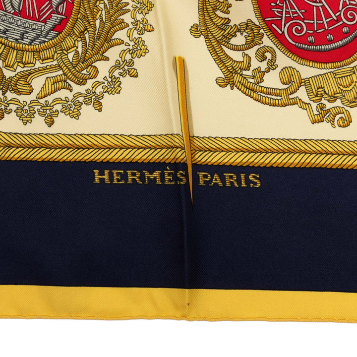 Hermès Carré Les Armes de Paris 90 Beige – vue 3 – GABY PARIS