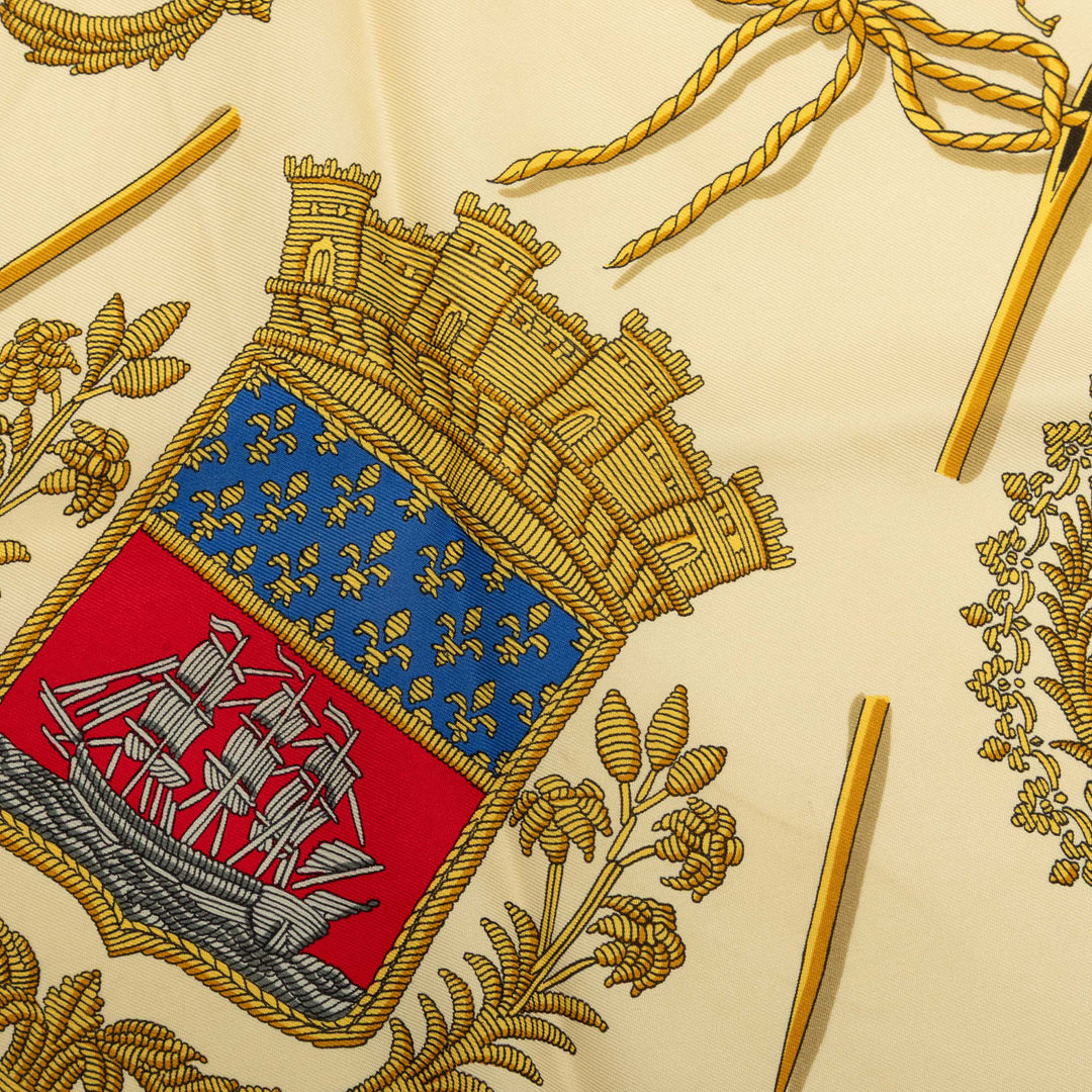 Hermès Carré Les Armes de Paris 90 Beige – vue 6 – GABY PARIS