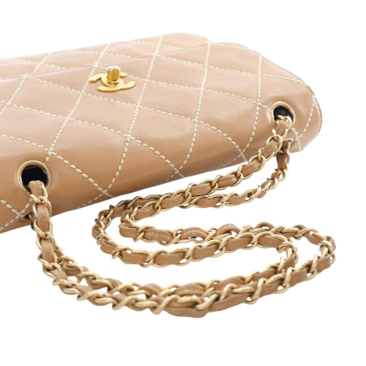Chanel Medium CC Matelassé Cuir de veau Wild Stitch à rabat