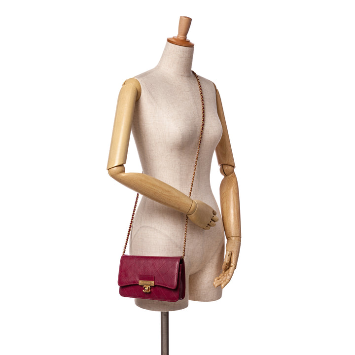Stitched Goatskin Golden CC Wallet On Chain Red - Gaby Paris