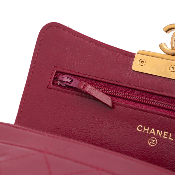 Stitched Goatskin Golden CC Wallet On Chain Red - Gaby Paris