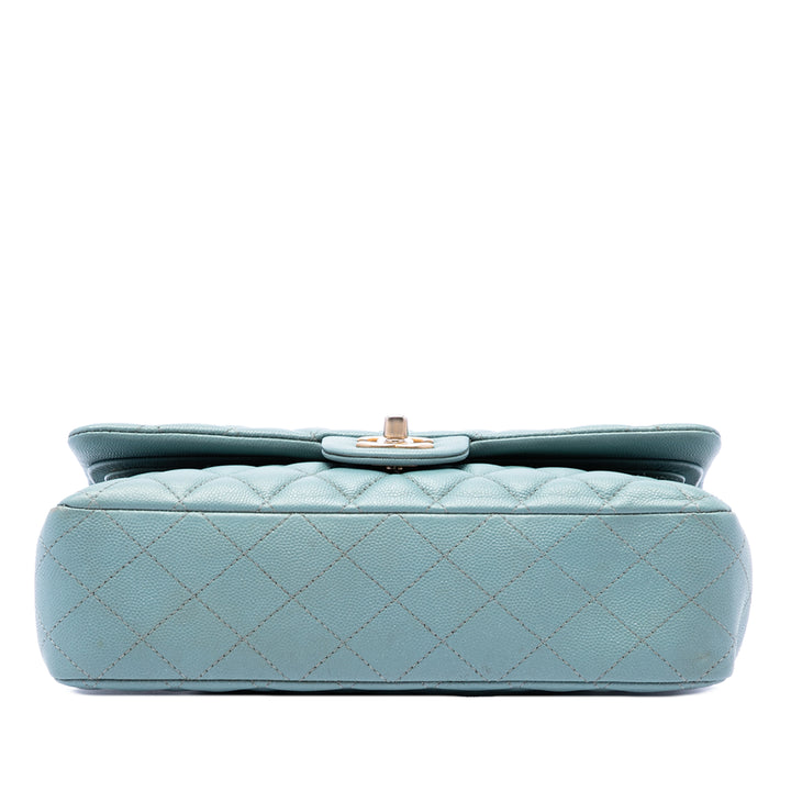 Chanel Classic Irisé Double rabat Moyen Cuir caviar Bleu – vue 3 – GABY PARIS