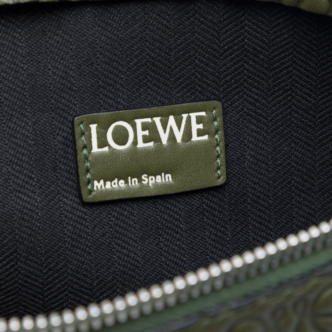 LOEWE embossé Cuir Anagram Repeat T Pochette
