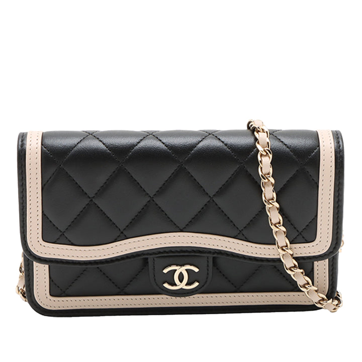 Chanel Bicolor Cuir d’agneau 23B à rabat Phone Holder