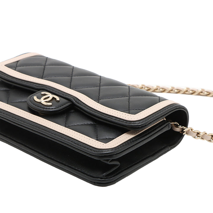 Chanel Bicolor Cuir d’agneau 23B à rabat Phone Holder
