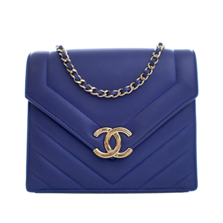 Chanel Small Chevron Cuir de veau Envelope à rabat