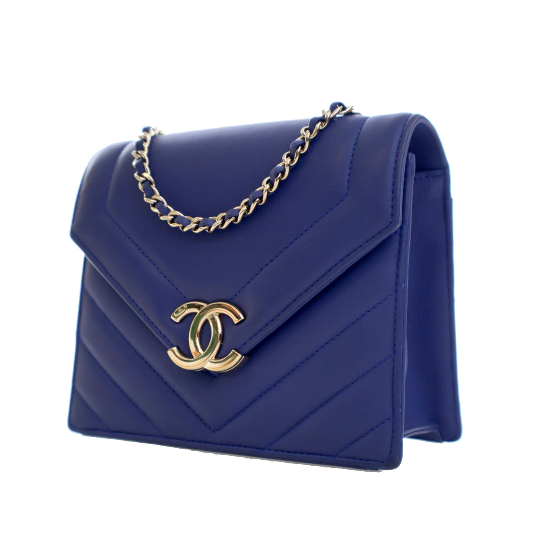 Chanel Small Chevron Cuir de veau Envelope à rabat