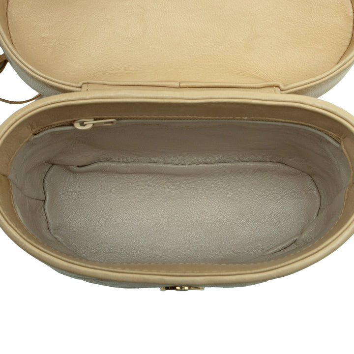 Chanel CC Matelassé Cuir d’agneau Pompon Chain Vanity