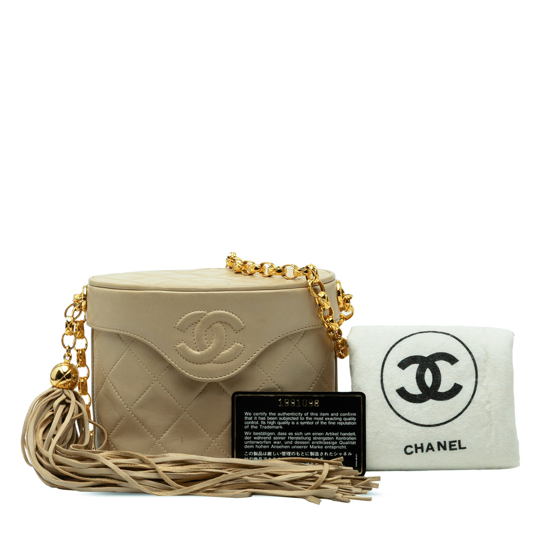 Chanel CC Matelassé Cuir d’agneau Pompon Chain Vanity