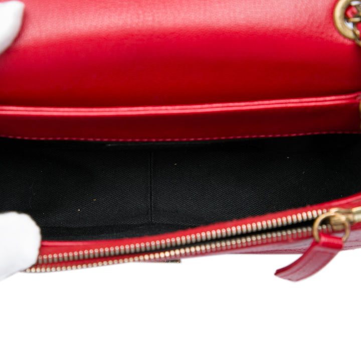 Chanel brillant et Matelassé Coco Curve à rabat Petit Cuir de veau Rouge – vue 4 – GABY PARIS