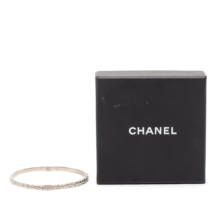 Chanel CC plaqué Strass Bangle