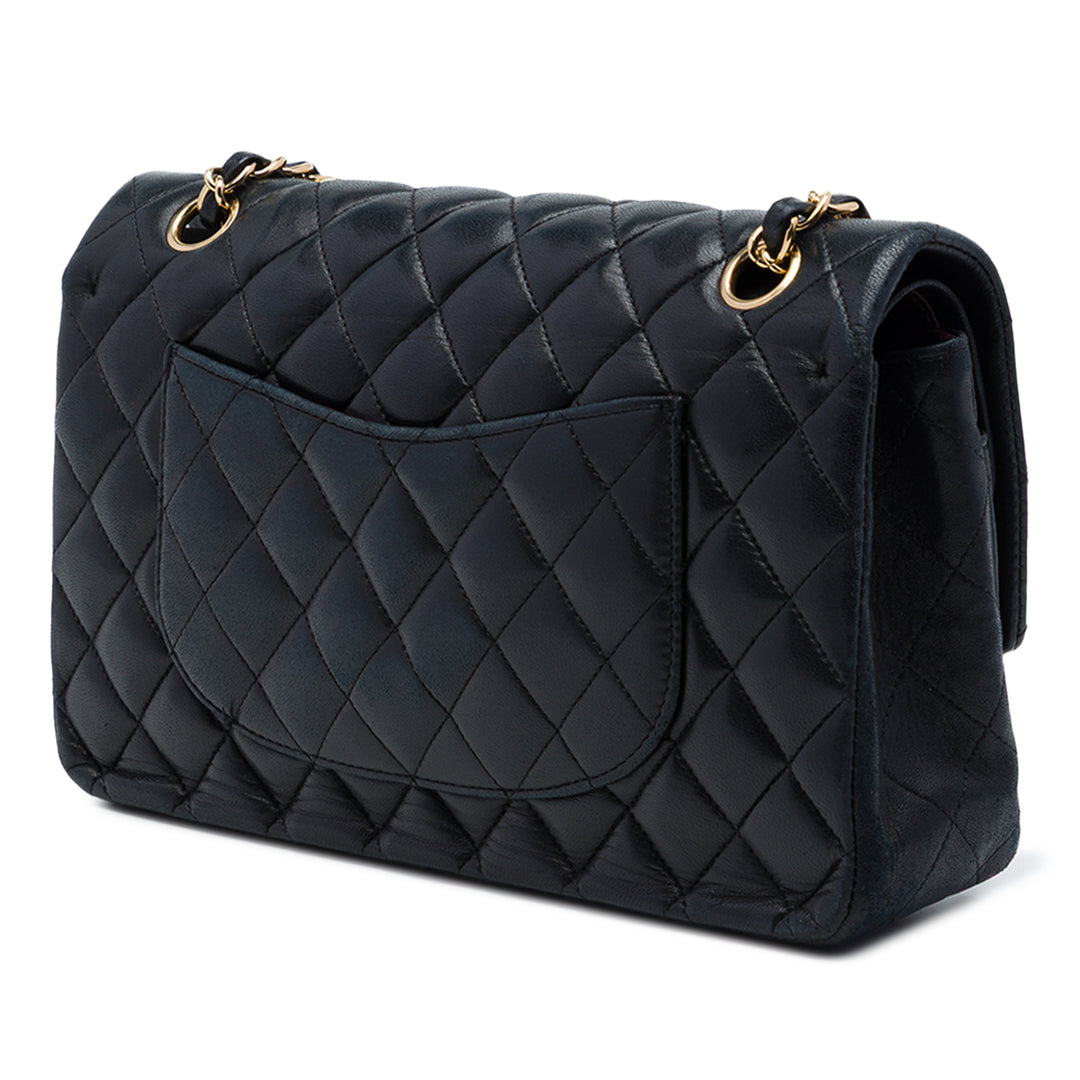 Chanel Sac porté épaule Classic Double rabat Moyen Cuir d'agneau Noir – vue 2 – GABY PARIS