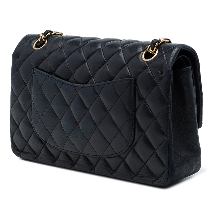 Chanel Sac porté épaule Classic Double rabat Moyen Cuir d'agneau Noir – vue 2 – GABY PARIS