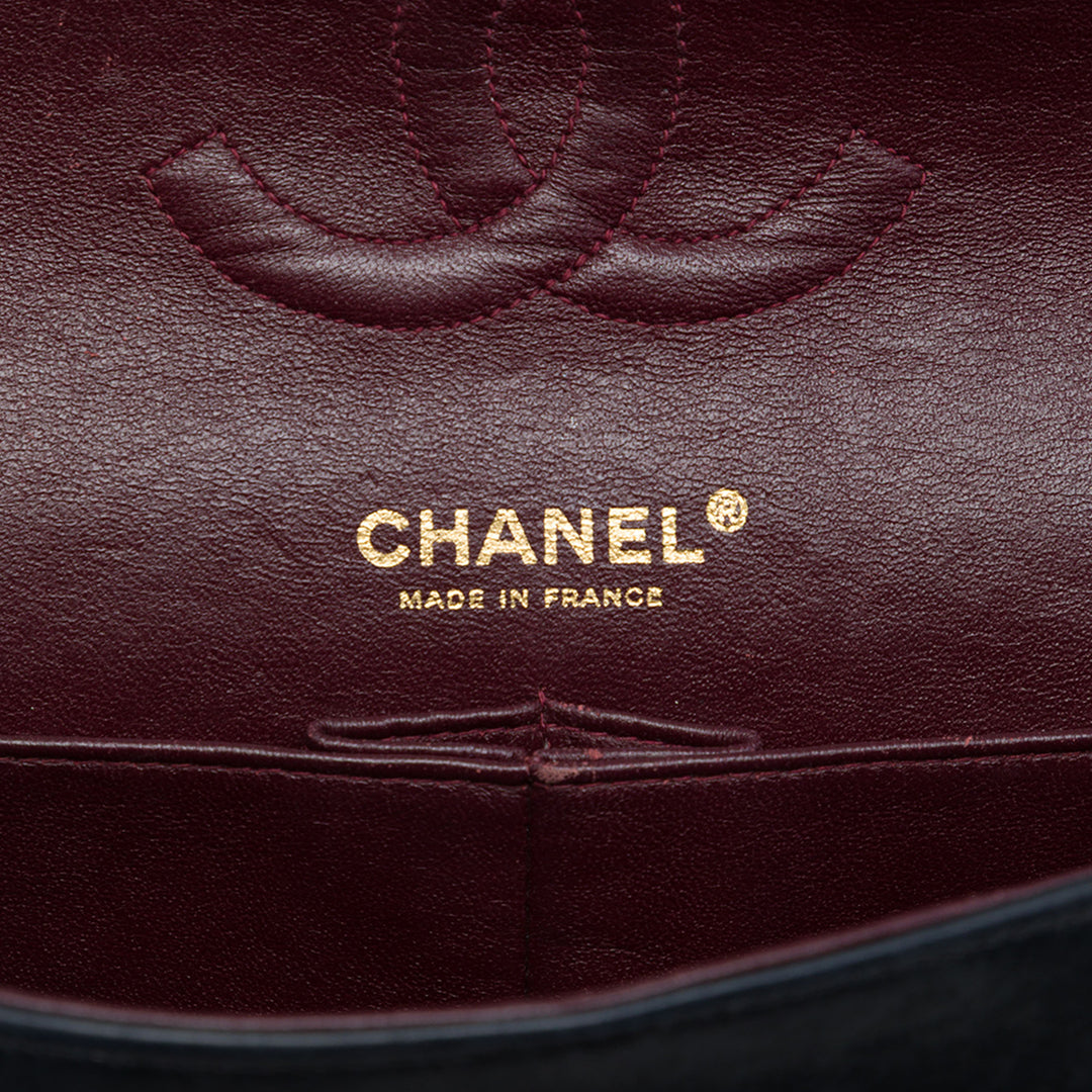 Chanel Sac porté épaule Classic Double rabat Moyen Cuir d'agneau Noir – vue 5 – GABY PARIS
