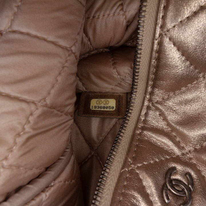 Large Quilted Metallic Lambskin O Case Clutch Gold - Gaby Paris