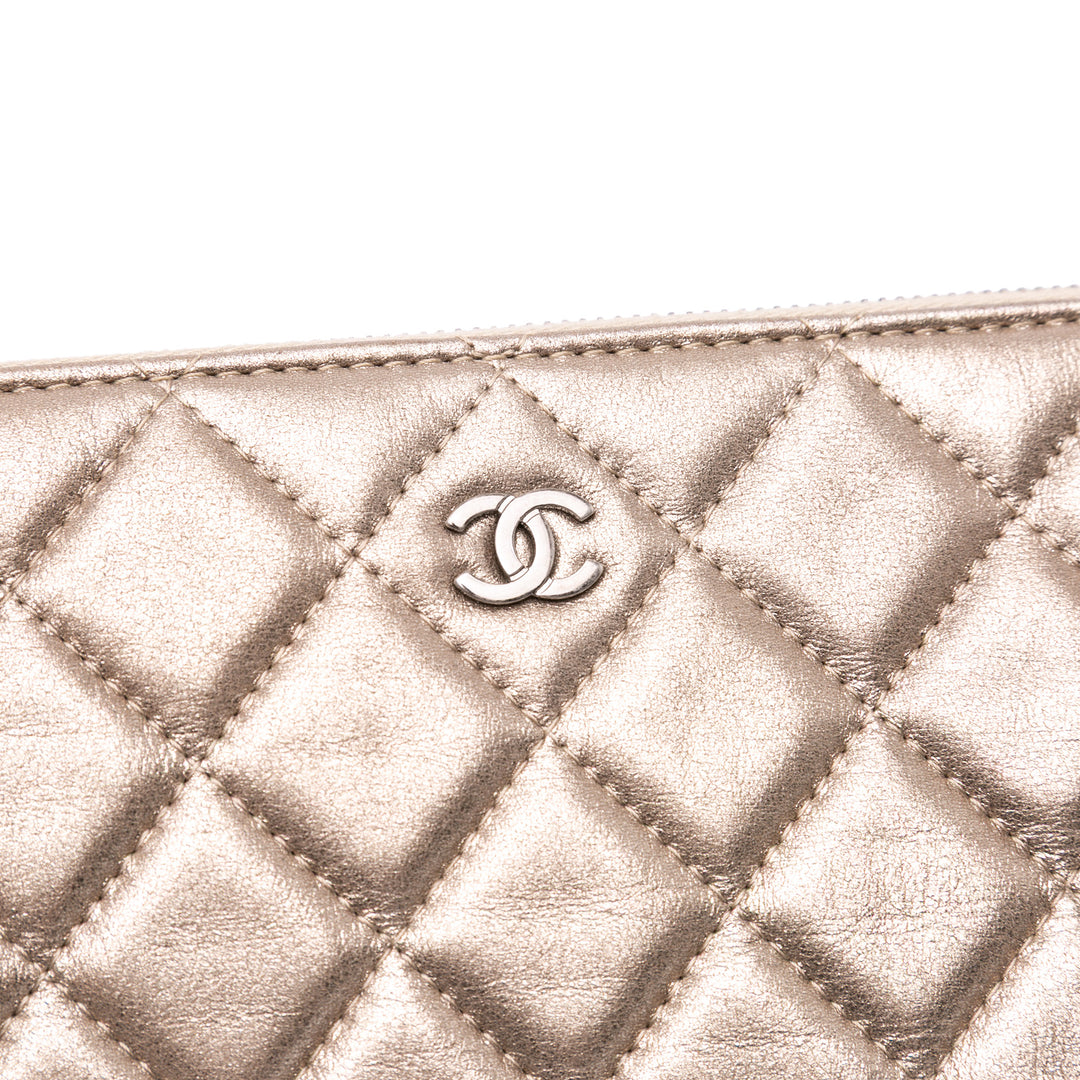 Large Quilted Metallic Lambskin O Case Clutch Gold - Gaby Paris