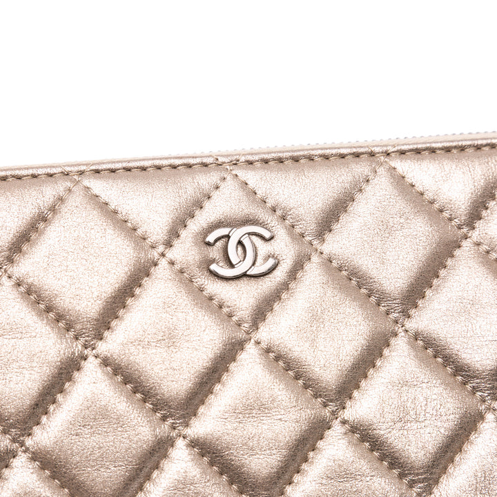 Large Quilted Metallic Lambskin O Case Clutch Gold - Gaby Paris
