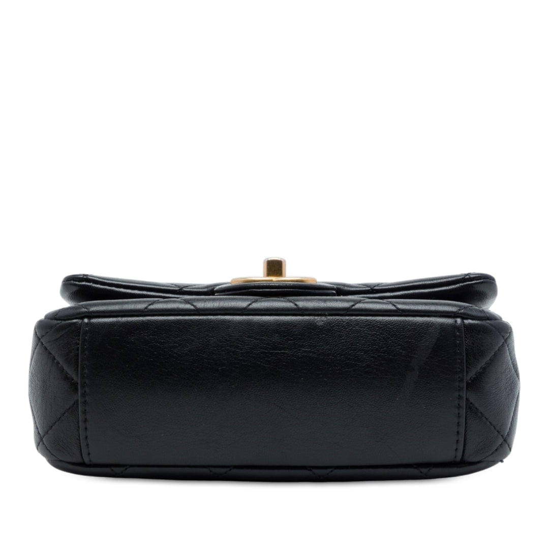 Chanel CC Matelassé Multi Chaîne Rabat simple Mini Cuir de veau Noir – vue 3 – GABY PARIS
