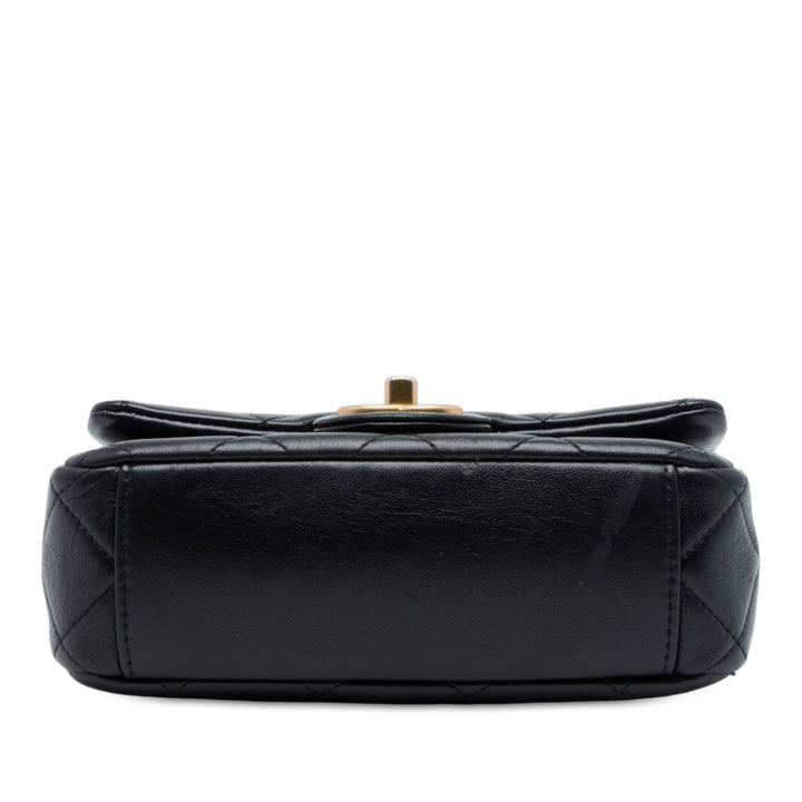 Chanel CC Matelassé Multi Chaîne Rabat simple Mini Cuir de veau Noir – vue 3 – GABY PARIS