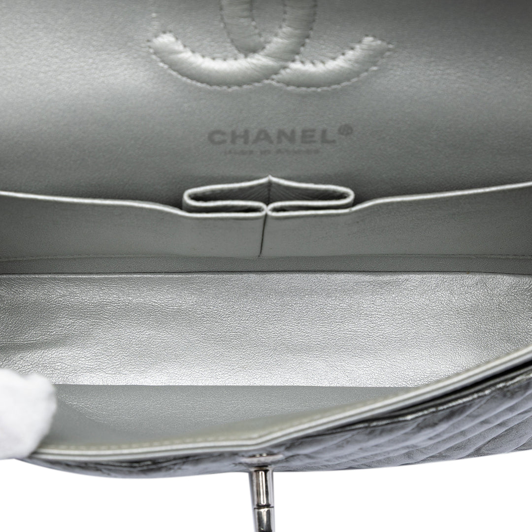 Chanel Small Classic Chevron Metallic Crumpled Cuir de veau Double rabat