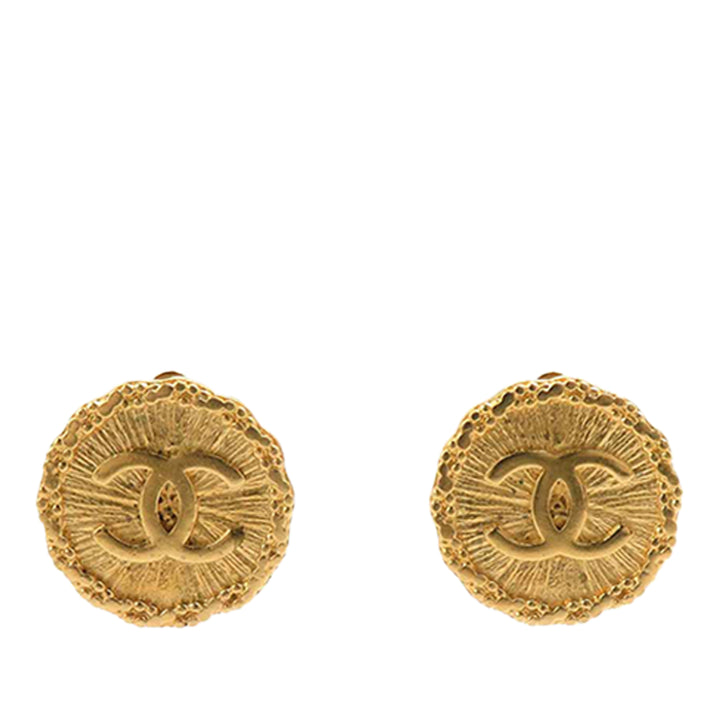 Chanel CC plaqué Sunburst Rond À clip Boucles d'oreilles Doré – vue principale – GABY PARIS