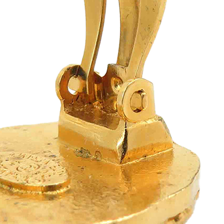 Chanel CC plaqué Sunburst Rond À clip Boucles d'oreilles Doré – vue 12 – GABY PARIS