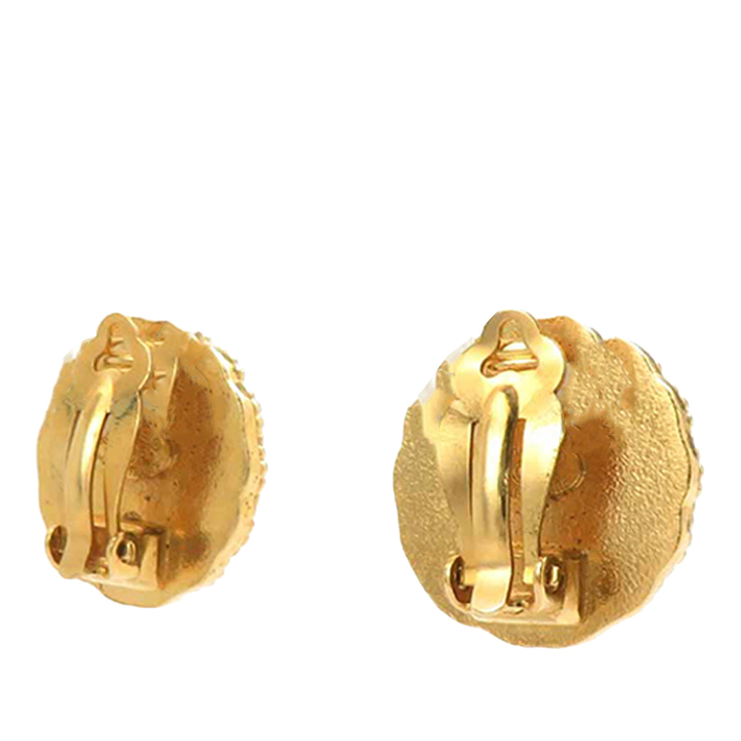 Chanel CC plaqué Sunburst Rond À clip Boucles d'oreilles Doré – vue 2 – GABY PARIS