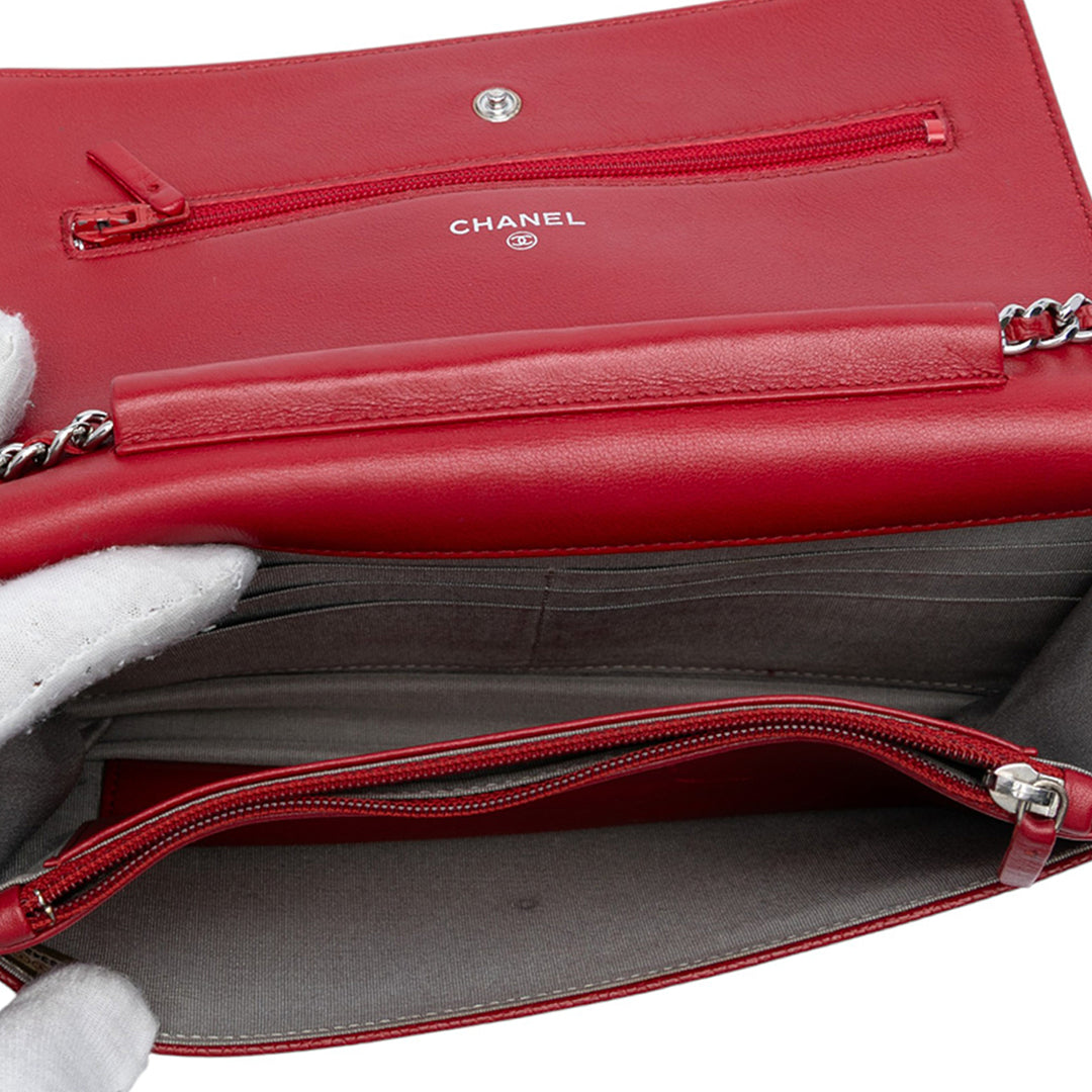 Chanel CC Caviar Wallet on Chain