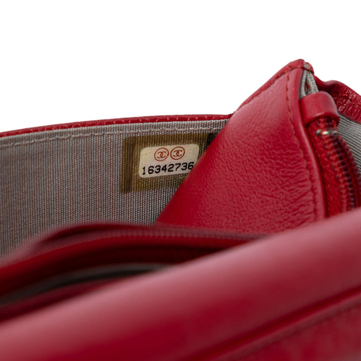 Chanel CC Caviar Wallet on Chain